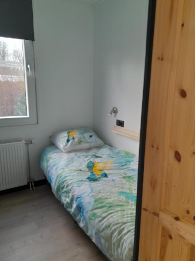 Luxe 5 Persoons Bungalow Op Rustig Vakantiepark Nabij Leeuwarden Dronrijp Eksteriør billede